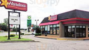 Hardee's outside