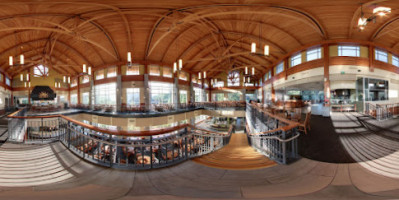 Bolton Dinning Commons inside