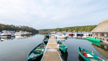 Kleines Hafenrestaurant Marina Eldenburg food