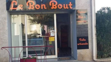 Le Bon Bout outside