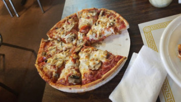 Bill's Farmington Ave Pizza food