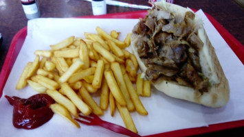 Le Gyros food