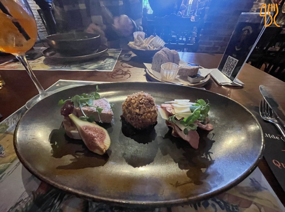 Elfde Gebod Cathedral Nourriture