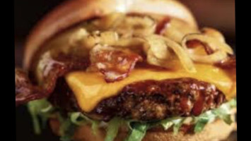 Red Robin Gourmet Burgers And Brews food