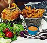 Le French Burger food