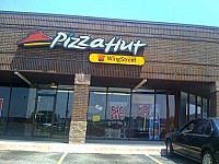 Pizza Hut outside