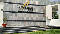 Hotel Panchsheel Park outside