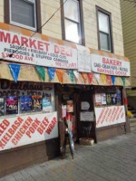 Market Deli Bakery outside