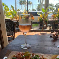 Almond Palm Beach food