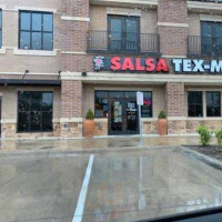 Salsa Tex Mex outside