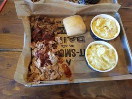 Dickey's Barbecue Pit food