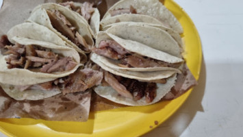 Taquería Hernández food