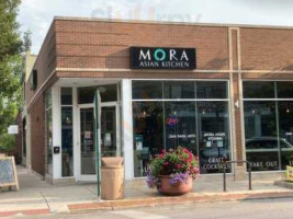 Mora Asian Kitchen Oak Park outside