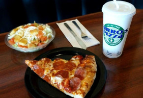 Barro's Pizza food