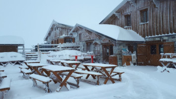 Le Mont De La Chambre food