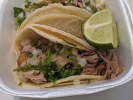 El Grande Carnitas food