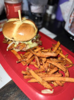 Red Robin Gourmet Burgers And Brews food