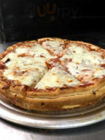 Cheeseheads Pizzeria food