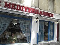 Le Mediterraneen outside