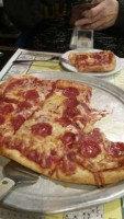 Rinaldi's Pizza Barn food