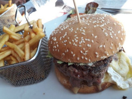 Les Pieds Dans L'eau food