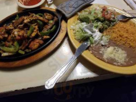 Los Parrilleros Mexican Grille food