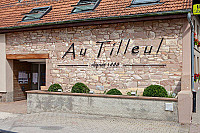 Au Tilleul outside