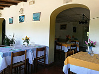 Trattoria Del Portico Di Armeni Carlo inside