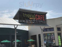 Tropical Smoothie Cafe outside