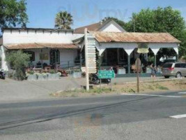 Dry Creek General Store outside