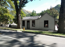 Provisions Of Arrowtown food