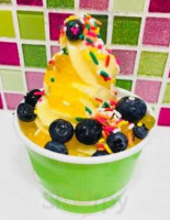 Hoopla Frozen Yogurt food