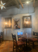 Spotted Donkey Cantina, El Pedregal inside