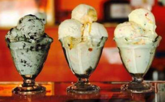 Morton's Homemade Ice Cream Cafe food