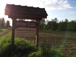 La Ferme Du Truly food