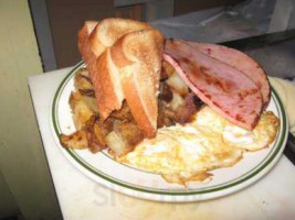 Foote's Port Henry Diner inside