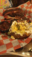 Mugsy's Grubhouse food