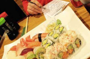 Sushi Palace food