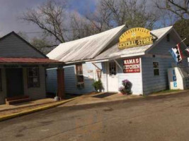 Andersonville General Store And Mama's Kitchen outside