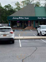 Jersey Mike's Subs outside