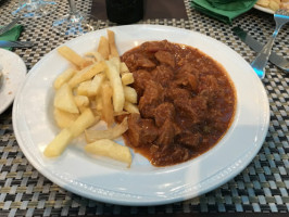 Cerveceria El Labrador food