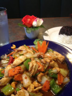 Montira's Thai Cuisine food