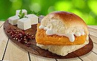 Goli Vada Pav food