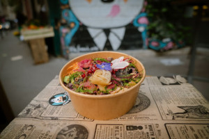 La French Poke food