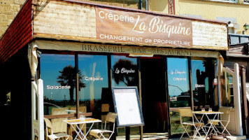 La Bisquine inside