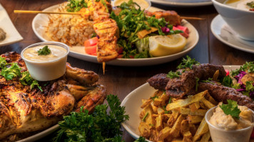 Almadina Woodstone Oven & Grill food