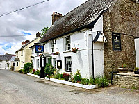 The Crown Inn outside