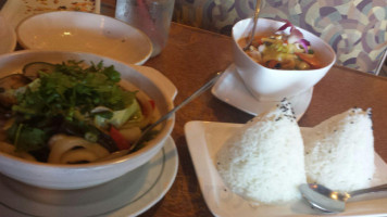 Pearl Thai Cuisine food