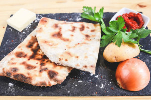 L'atelier Lahmacun food