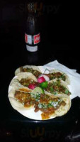 Karina's Tacos food